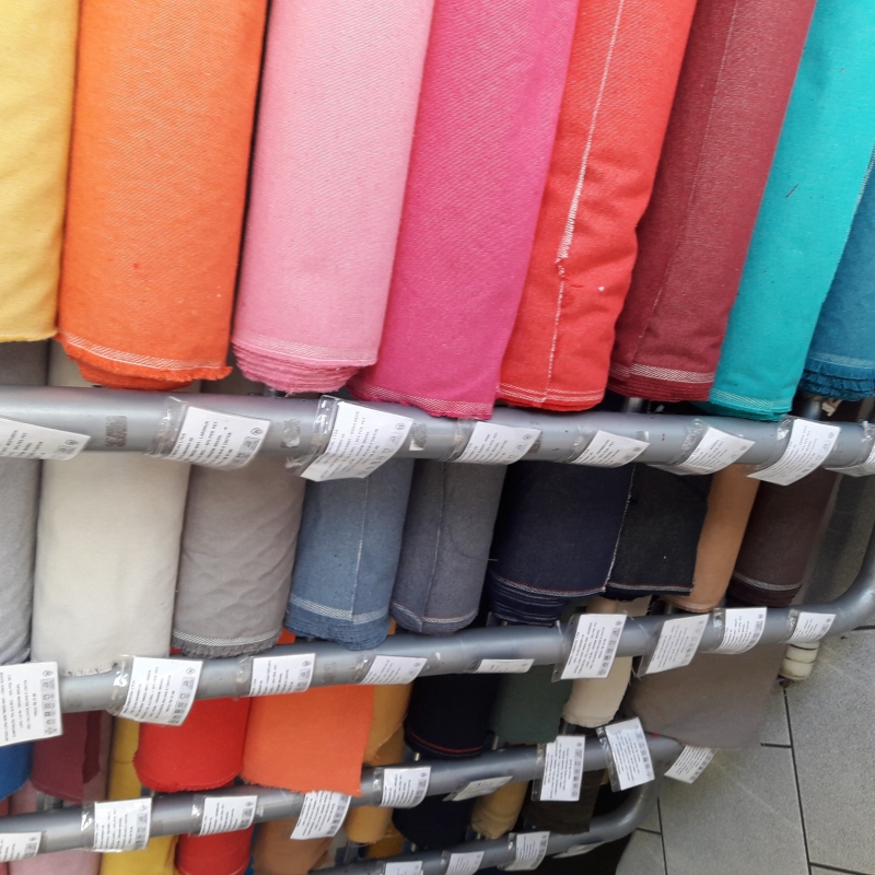 Lona para bolsas, mochilas e acessórios.